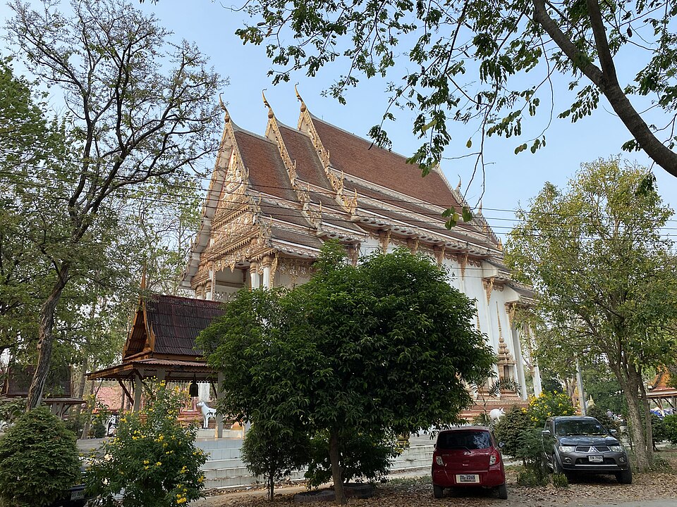 Wat Nuea