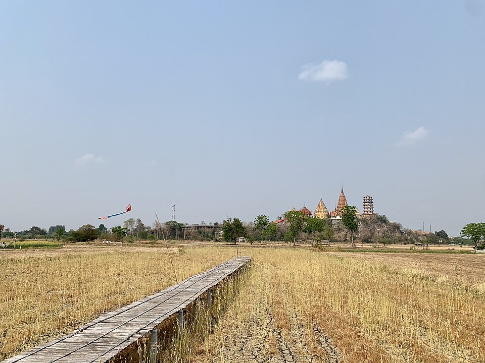Wat Tham Suea